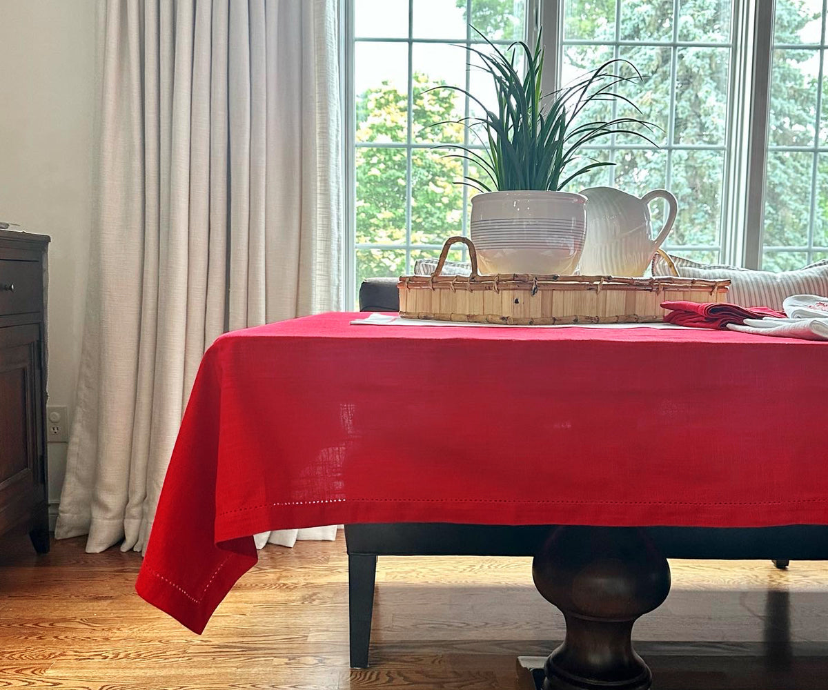 Oblong vs. Rectangle Tablecloths: Choosing the Perfect Fit for Your Table