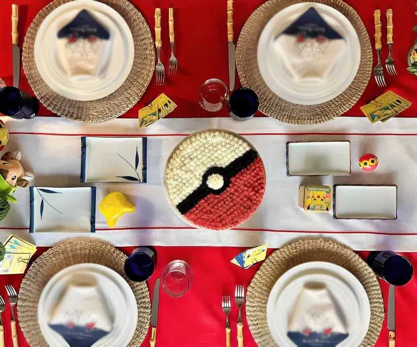 Table-with-a-Runner-and-Placemats