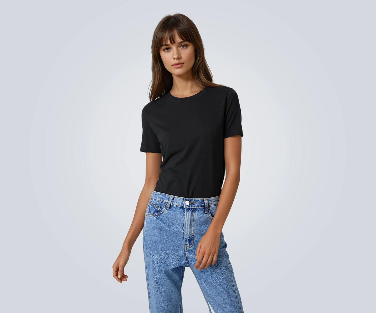 Trendy black tee with a classic round neckline