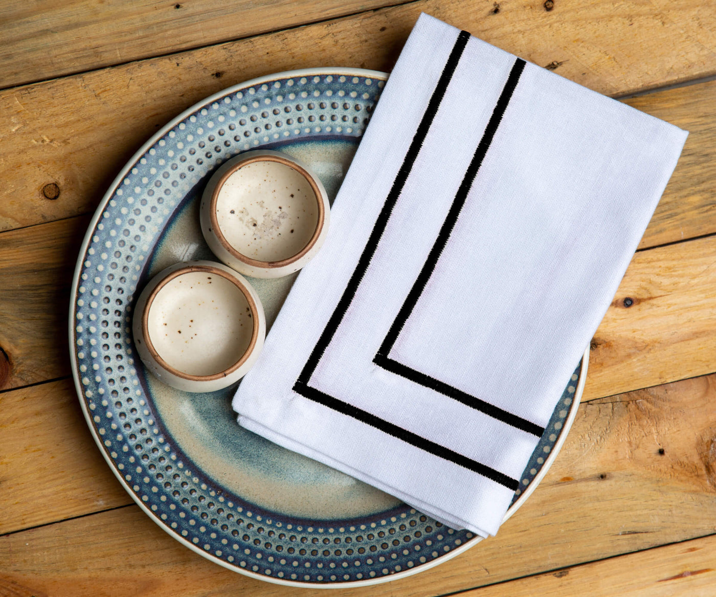 High-quality farmhouse napkin with a sophisticated trim