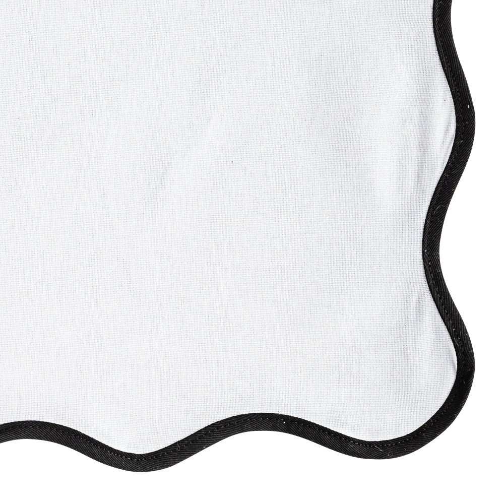 black linen napkin with a luxurious feel, perfect for weddings and fine dining.