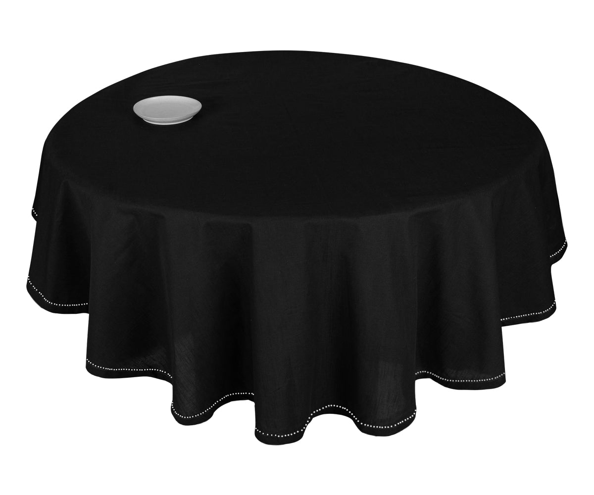  Black round tablecloths can be used for a variety of occasions.