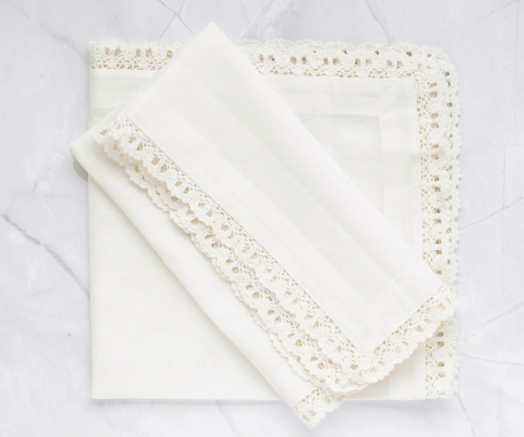 Off White Napkins - Lace Trim