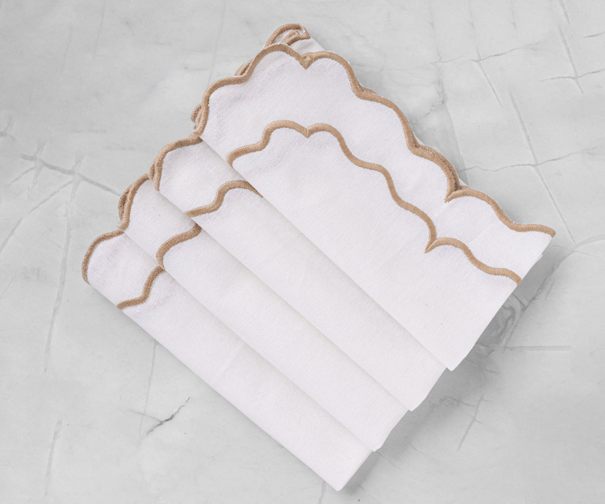 Premium Scalloped Dinner Napkins

