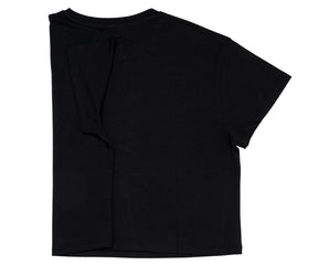 Fashionable black crop top with a soft texture
