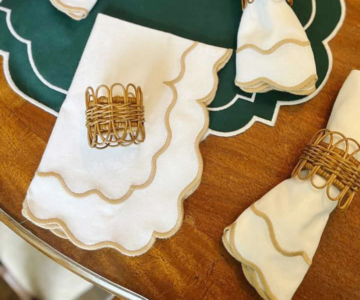 Scalloped Napkins - Cloth Napkins for Wedding