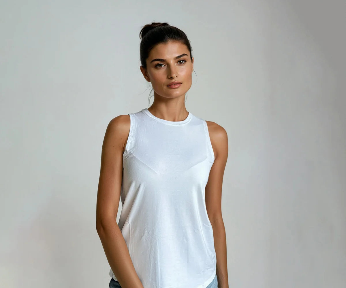 Stretchy white cropped tank top for a trendy look