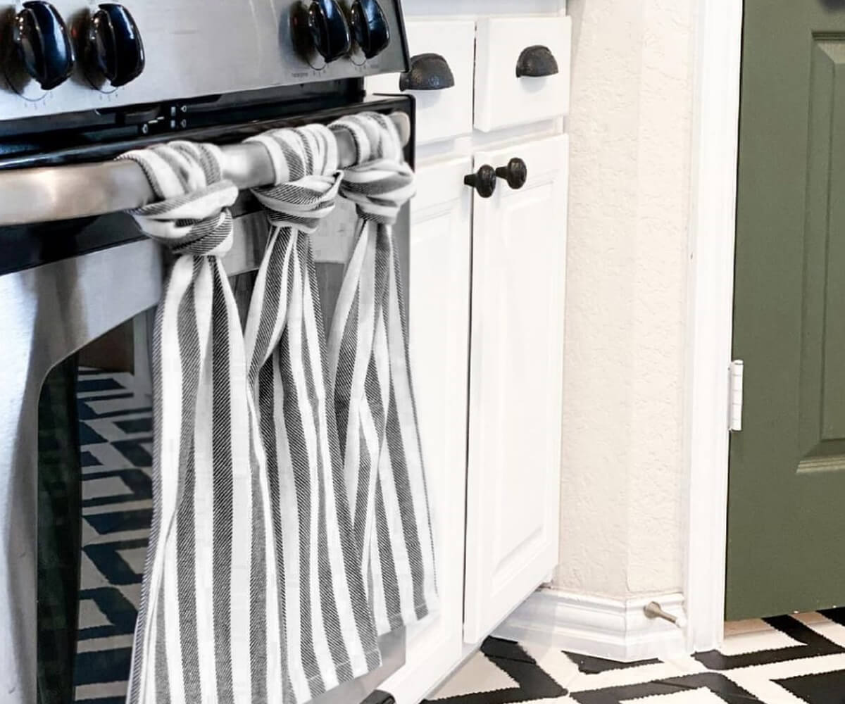 Linen Casa Kitchen Towel – White Stripes on Denim Heather Blue OUT